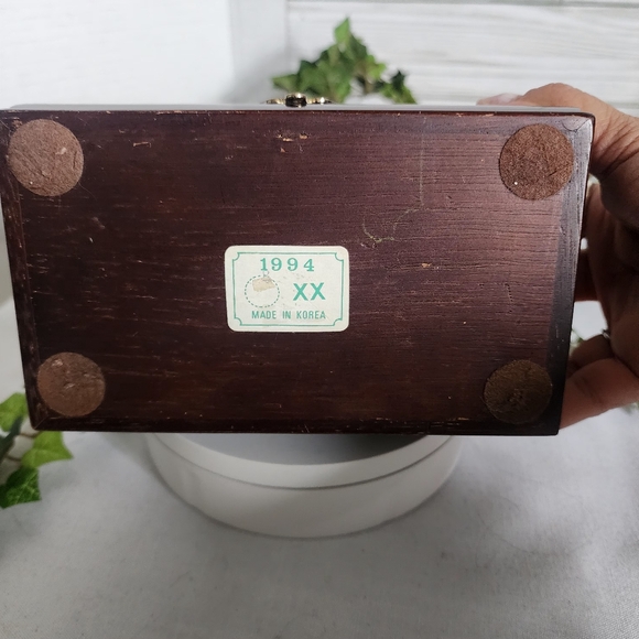 Vintage Mahogany Jewelry Box Made in Korea - Picture 7 of 11